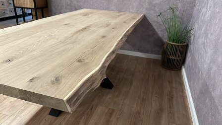 TI.145/2 | 250x110x5,7 cm | Eiche